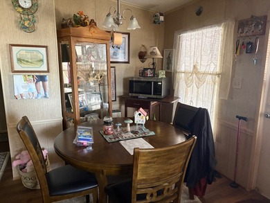 Well maintained 3 bedroom, 2 bathroom home. Features a Guest - photo 6