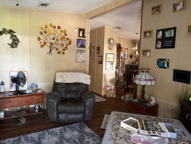 Well maintained 3 bedroom, 2 bathroom home. Features a Guest - photo 8