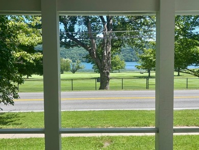 Constructed around 1900, 113 Lake Street in Cooperstown, New - photo 3