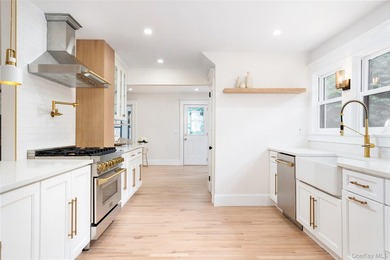 LOCATION + RENOVATION! This charming Sayville colonial has been - photo 15
