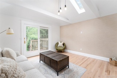LOCATION + RENOVATION! This charming Sayville colonial has been - photo 22