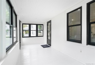 LOCATION + RENOVATION! This charming Sayville colonial has been - photo 32