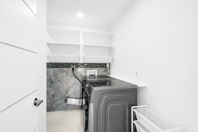 Million-dollar view on an exquisite home featuring 4 en-suite - photo 33