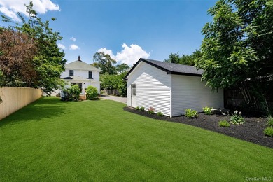 LOCATION + RENOVATION! This charming Sayville colonial has been - photo 38