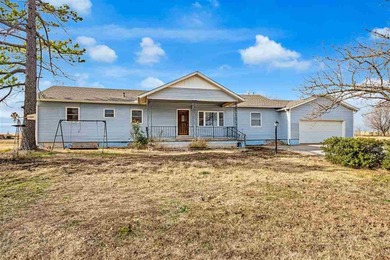 Lake Ellsworth Home Sale Pending in Apache Oklahoma