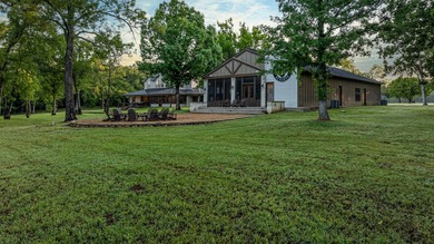 Just 90 minutes from Dallas, this 21-acre waterfront estate on - photo 16