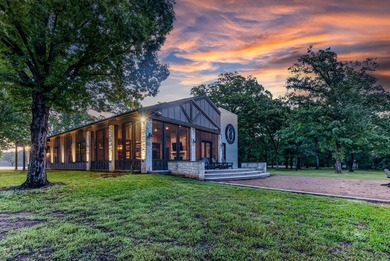 Just 90 minutes from Dallas, this 21-acre waterfront estate on - photo 18