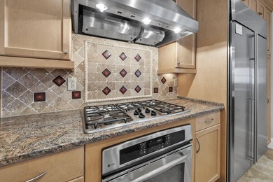 Experience the perfect blend of elegance, privacy, and - photo 27