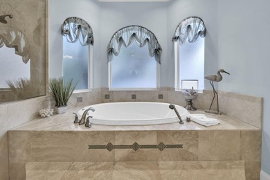 Experience the perfect blend of elegance, privacy, and - photo 42