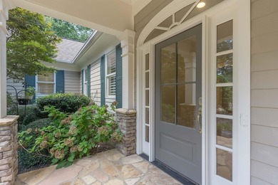 Picturesque setting overlooking a tranquil pond and the 11th - photo 5