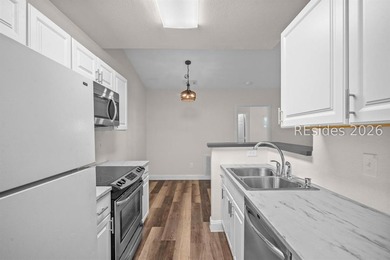 Set within the GATED COMMUNITY of Plantation Point, Unit 1601 - photo 16