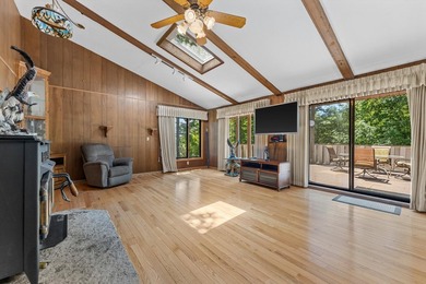 Unique property tucked away on a private wooded lot in a quiet - photo 10