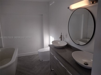 Be first to move in! Beautiful and Redesigned Custom 4 bedrooms - photo 11