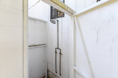 This nicely renovated home is located in Clearwater Beach, a - photo 15