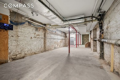 Imagine owning a Manhattan townhouse where you can wake up in a - photo 15