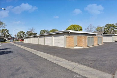 END UNIT... SINGLE STORY... 3 Bedroom, 2 bath home in the - photo 27