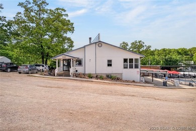 Rare opportunity to acquire a well-established waterfront resort - photo 31