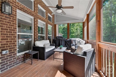Welcome to the courtyard at Rowan Oak, a luxury gated community - photo 31