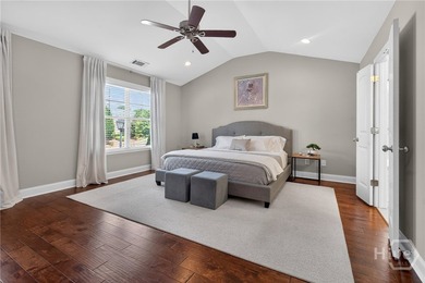 Welcome to the courtyard at Rowan Oak, a luxury gated community - photo 33
