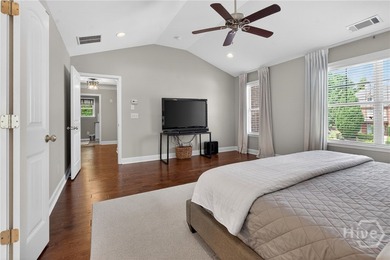 Welcome to the courtyard at Rowan Oak, a luxury gated community - photo 35