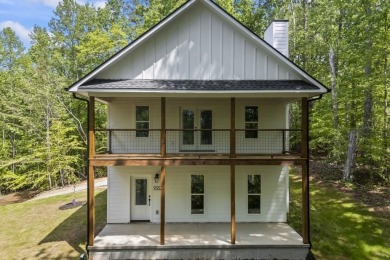 Lake Home For Sale in Lavonia, Georgia