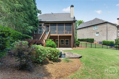 Welcome to the courtyard at Rowan Oak, a luxury gated community - photo 48