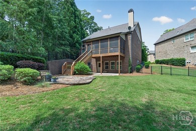 Welcome to the courtyard at Rowan Oak, a luxury gated community - photo 49