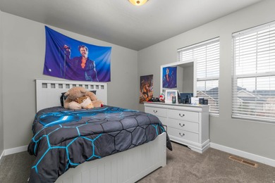 Rare 7-Bedroom Gem: The Perfect Blend of Space, Style, and - photo 15