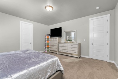 Rare 7-Bedroom Gem: The Perfect Blend of Space, Style, and - photo 19