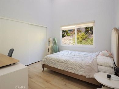 Nestled on a quiet street at the heart of the Palos Verdes - photo 21