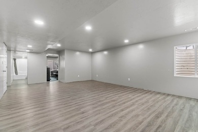 Rare 7-Bedroom Gem: The Perfect Blend of Space, Style, and - photo 31