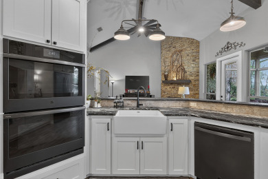 SL 25 Lake Cherokee Custom Home - photo 10