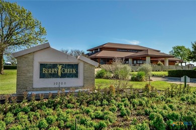 Private golf course views. You will love this home with 4 - photo 35