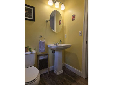 Welcome to this adorable Colonial offering 3 bedrooms, 1.5 baths - photo 4