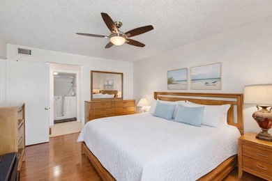 Light, bright & beautifully updated 2/2 villa in the desirable - photo 21
