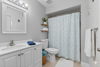Light, bright & beautifully updated 2/2 villa in the desirable - photo 29