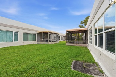 Light, bright & beautifully updated 2/2 villa in the desirable - photo 34