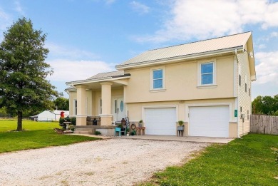 Linn Valley Lakes Home For Sale in Linn Valley Kansas