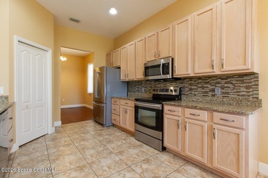 Beautifully upgraded 3BR/2BA home with 1,725 living sq ft (2,500 - photo 8