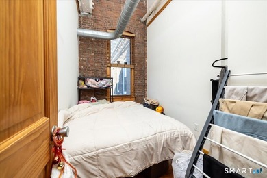 2 Bed, 2 Bath Loft Condo in Gated Community - Lofts on - photo 11