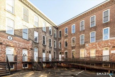 2 Bed, 2 Bath Loft Condo in Gated Community - Lofts on - photo 16