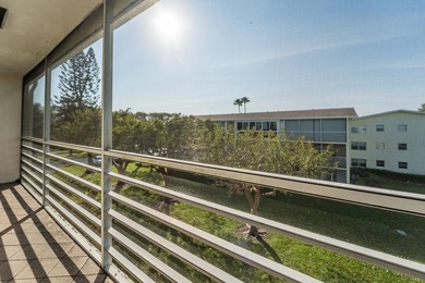 Lovely 2 bd, 1.5 bth condo in famous Boca Raton, FL. NEW a/c - photo 25