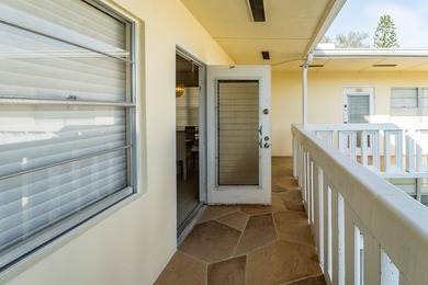 Lovely 2 bd, 1.5 bth condo in famous Boca Raton, FL. NEW a/c - photo 27