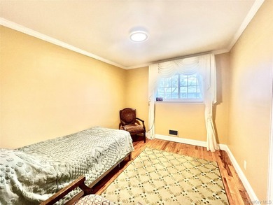 Fully updated Hi-Ranch with 4 bedrooms and 3 full bathrooms - photo 8