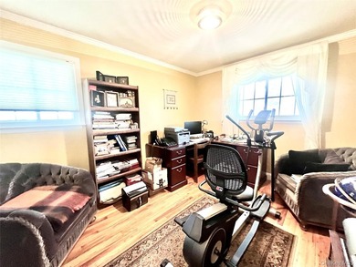 Fully updated Hi-Ranch with 4 bedrooms and 3 full bathrooms - photo 10