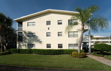 Lovely 2 bd, 1.5 bth condo in famous Boca Raton, FL. NEW a/c - photo 32