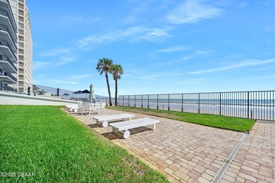 QUIET TOP FLOOR. BEAUTIFUL FURNISHED 180 degree OCEAN VIEWS | - photo 50
