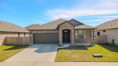 Welcome to 2606 Vista Del Sol-this home truly has it all! - photo 1