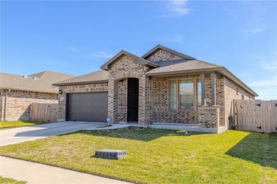 Welcome to 2606 Vista Del Sol-this home truly has it all! - photo 2
