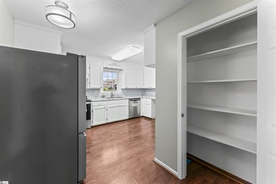 Offered by Diane Maxwell .... Great 3 bed 2 bath home on a - photo 16